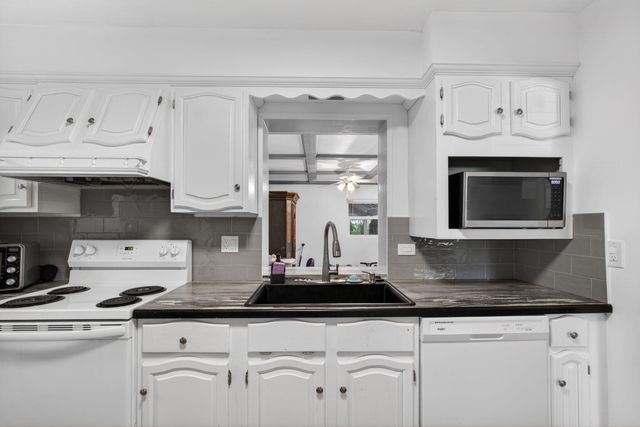 1762 15th Avenue N, Lake Worth Beach, FL 33460