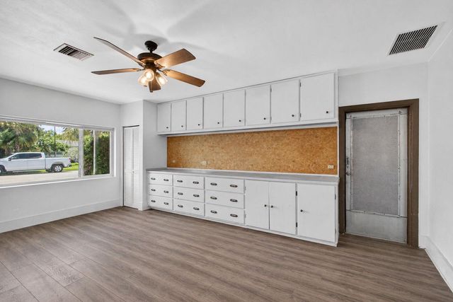 1762 15th Avenue N, Lake Worth Beach, FL 33460