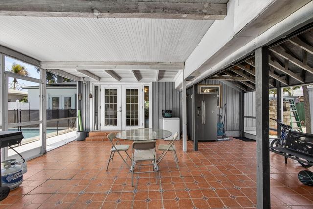 1762 15th Avenue N, Lake Worth Beach, FL 33460