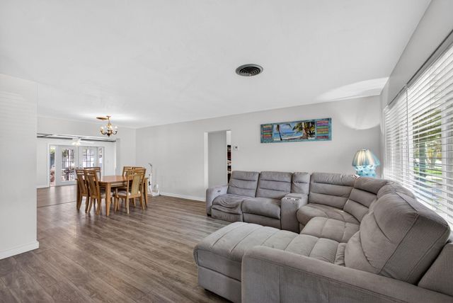 1762 15th Avenue N, Lake Worth Beach, FL 33460