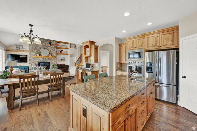 10257 S MCKINLEY PARK LN, South Jordan, UT 84095