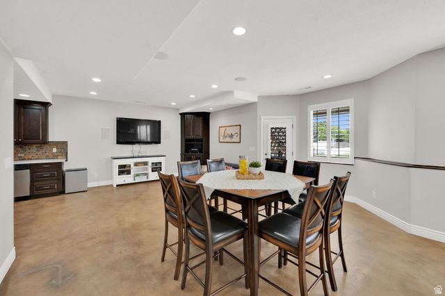 10257 S MCKINLEY PARK LN, South Jordan, UT 84095