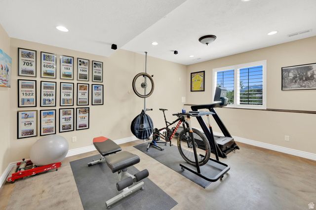 10257 S MCKINLEY PARK LN, South Jordan, UT 84095