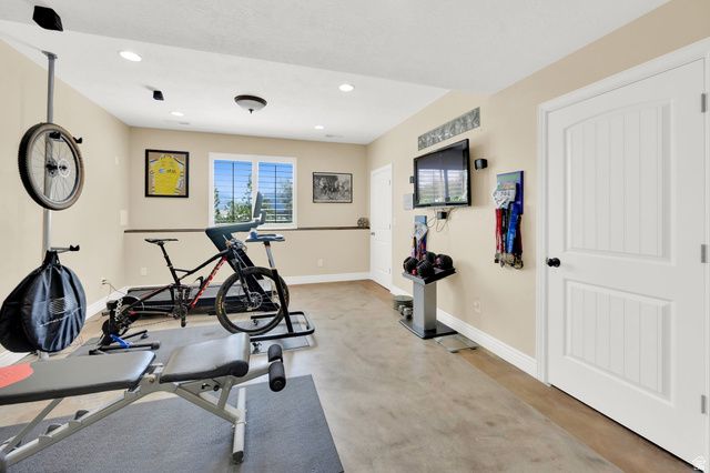 10257 S MCKINLEY PARK LN, South Jordan, UT 84095