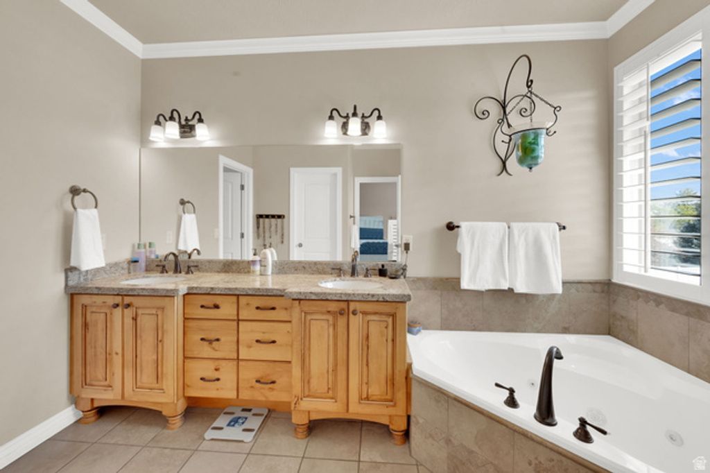 Image 15 of property listing at 10257 S MCKINLEY PARK LN, South Jordan, UT 84095