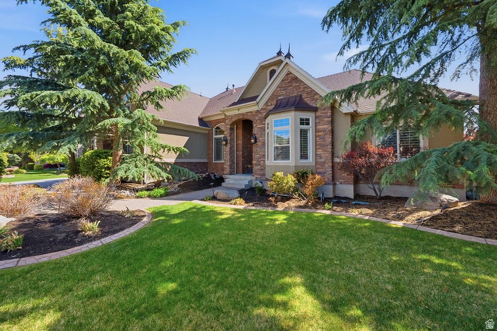 Image 41 of property listing at 10257 S MCKINLEY PARK LN, South Jordan, UT 84095
