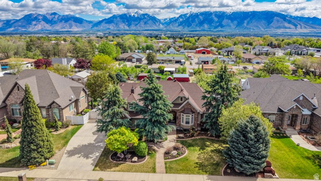 Image 56 of property listing at 10257 S MCKINLEY PARK LN, South Jordan, UT 84095