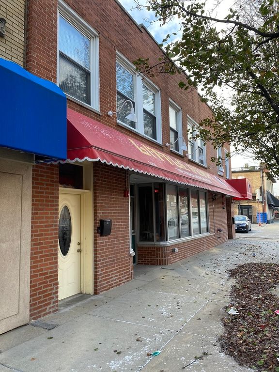 3248 S Grove Avenue, Berwyn, IL 60402