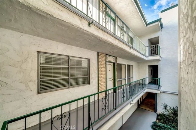 5315 Zelzah 6, Encino, CA 91316