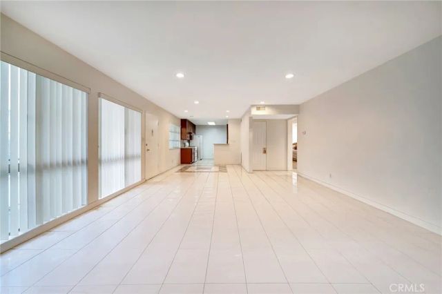 5315 Zelzah 6, Encino, CA 91316