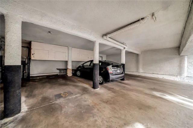 5315 Zelzah 6, Encino, CA 91316