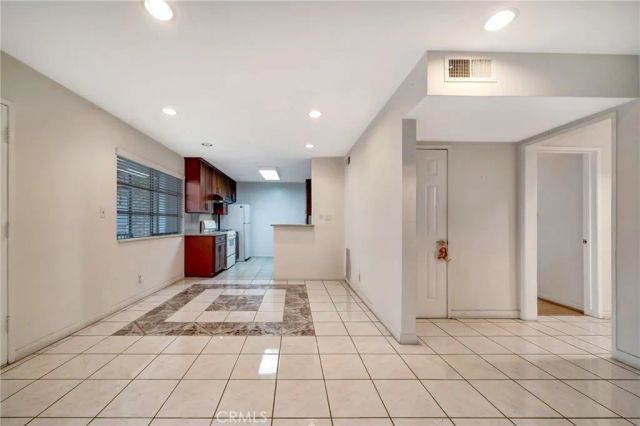 5315 Zelzah 6, Encino, CA 91316