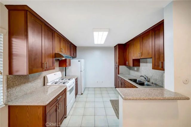 5315 Zelzah 6, Encino, CA 91316