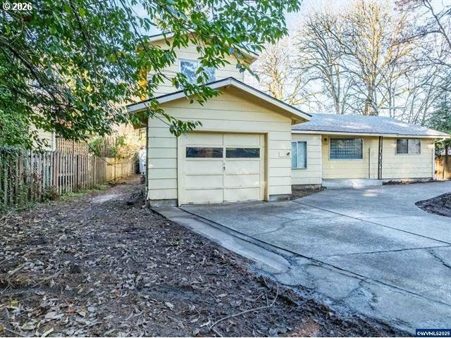 5325 Se HULL Ave, Milwaukie, OR 97267