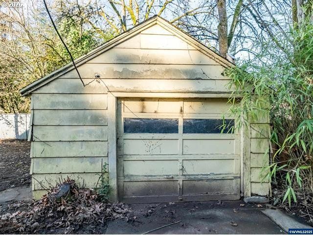 5325 Se HULL Ave, Milwaukie, OR 97267