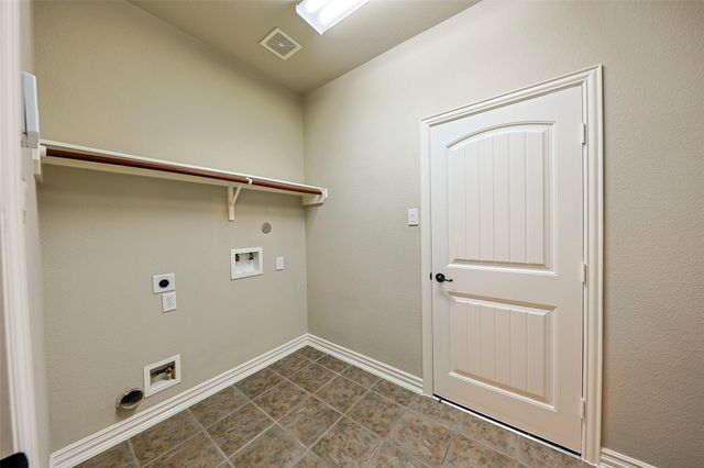 403 Woodpecker Forest Lane, Conroe, TX 77384