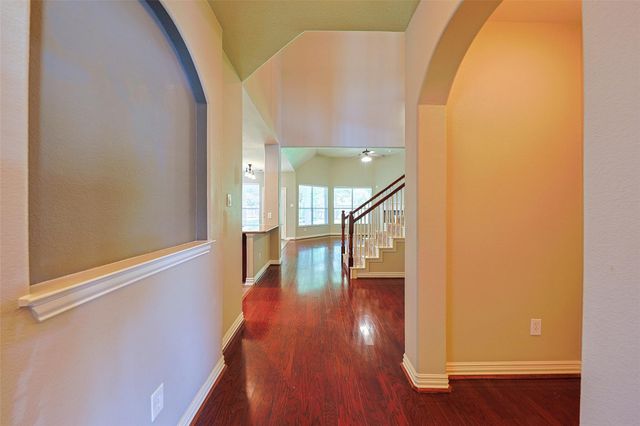 403 Woodpecker Forest Lane, Conroe, TX 77384