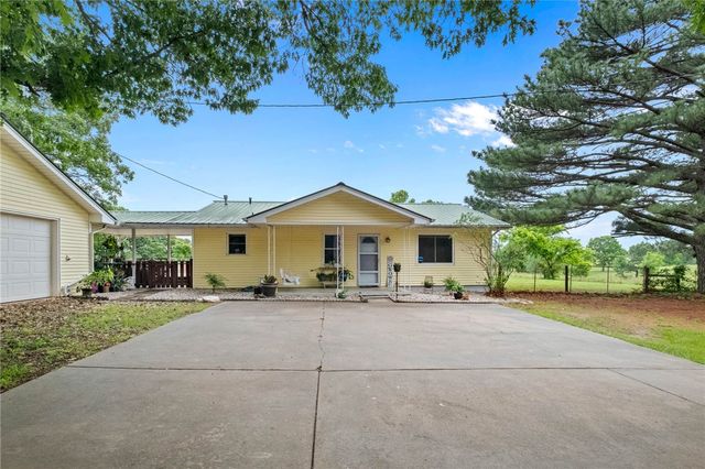 10853 412 Highway, Kansas, OK 74347