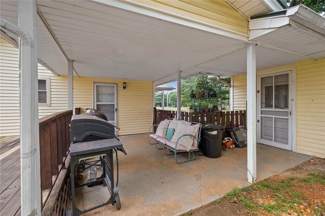10853 412 Highway, Kansas, OK 74347