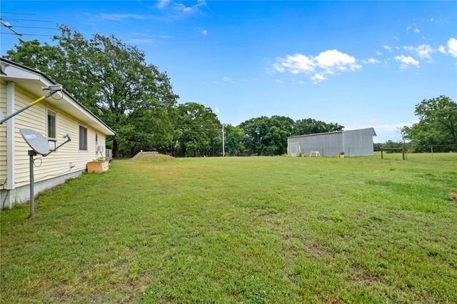 10853 412 Highway, Kansas, OK 74347