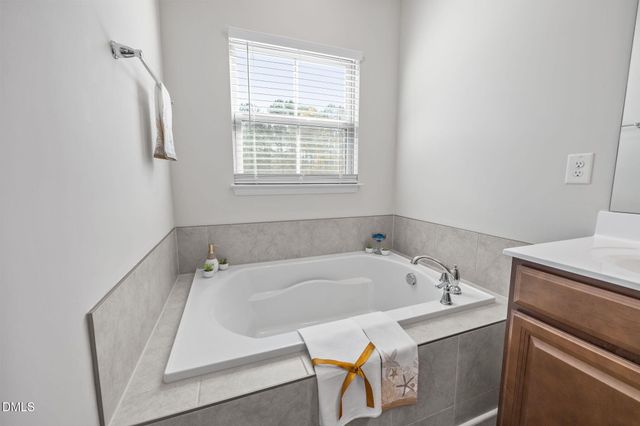 816 Channing Park Circle, Cary, NC 27519