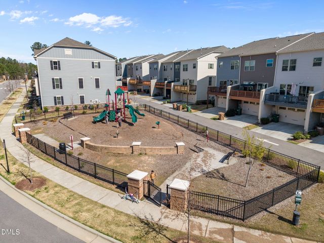 816 Channing Park Circle, Cary, NC 27519