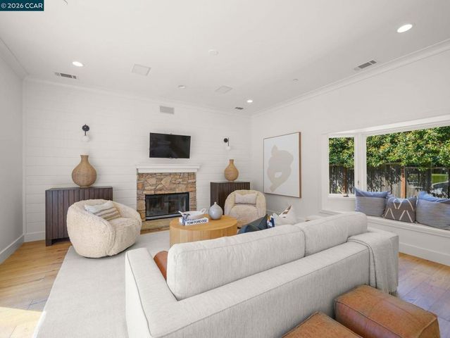 336 Bonanza Way, Danville, CA 94526
