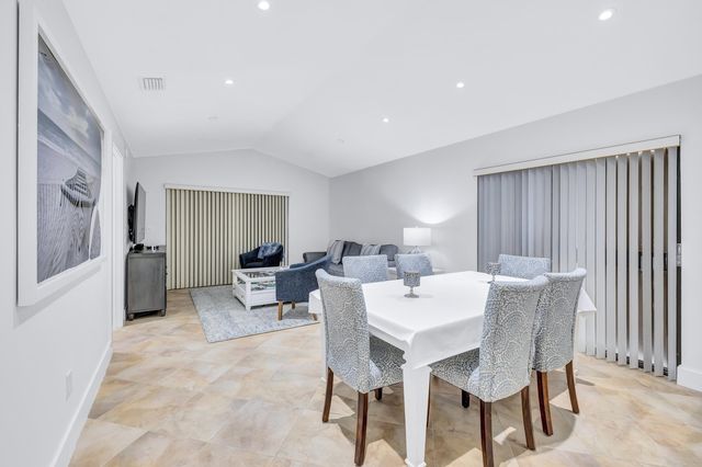 351 Club Circle 210, Boca Raton, FL 33487