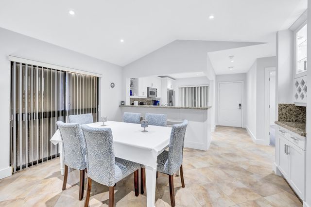 351 Club Circle 210, Boca Raton, FL 33487