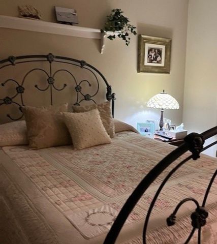 2 Greenwood Park, Pittsford, NY 14534