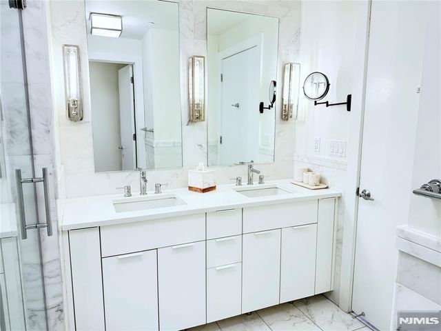 9 Ave At Port Imperial 809, West New York, NJ 07093