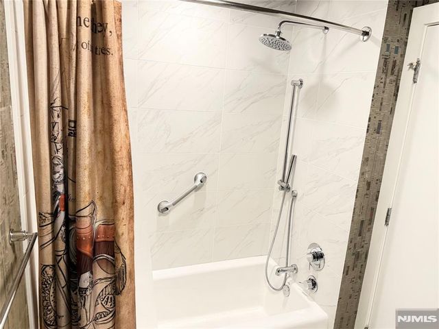 9 Ave At Port Imperial 809, West New York, NJ 07093