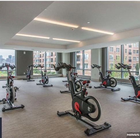 9 Ave At Port Imperial 809, West New York, NJ 07093