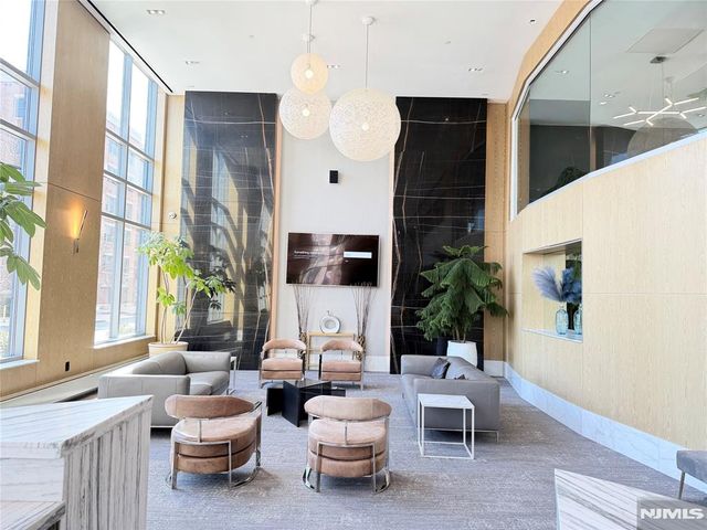 9 Ave At Port Imperial 809, West New York, NJ 07093