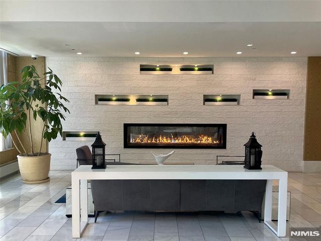 9 Ave At Port Imperial 809, West New York, NJ 07093