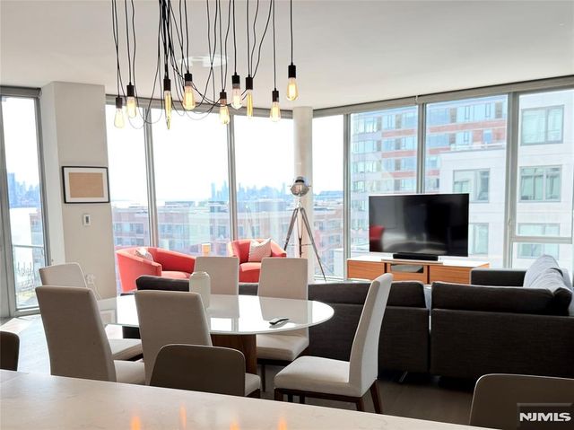 9 Ave At Port Imperial 809, West New York, NJ 07093