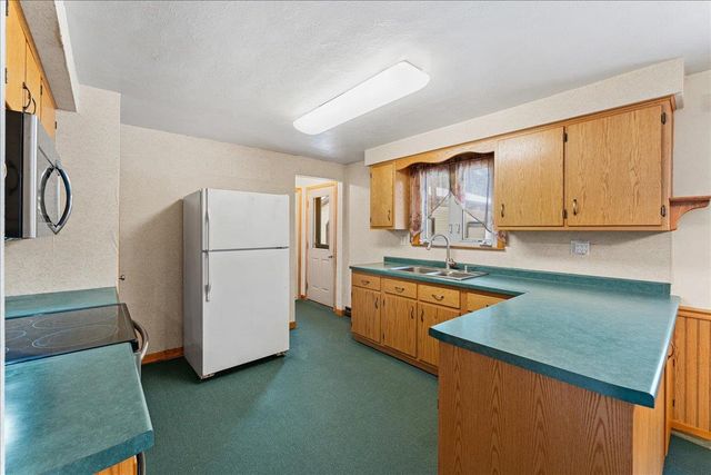 705 2ND STREET, Kewaunee, WI 54216