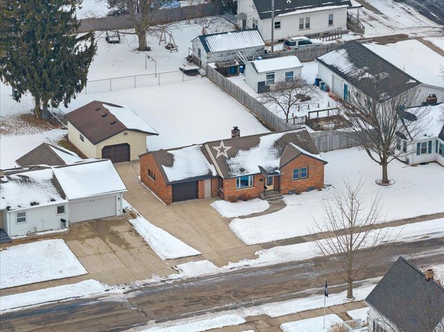 705 2ND STREET, Kewaunee, WI 54216