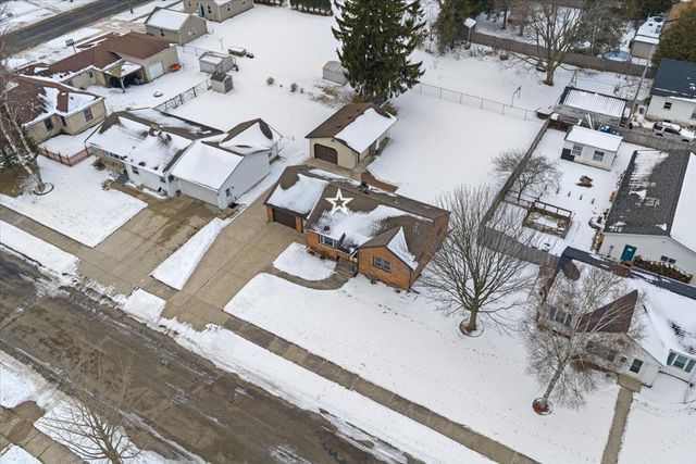 705 2ND STREET, Kewaunee, WI 54216