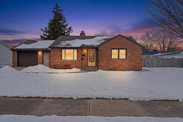 705 2ND STREET, Kewaunee, WI 54216