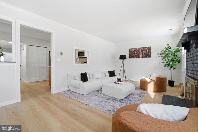 143 BANWELL LN, Mount Laurel, NJ 08054