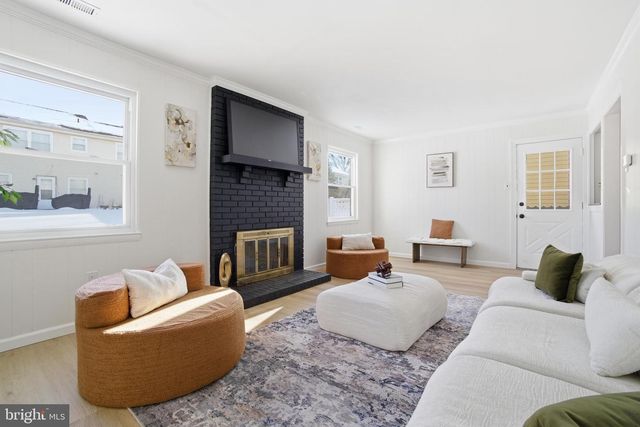 143 BANWELL LN, Mount Laurel, NJ 08054