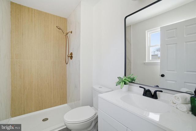 143 BANWELL LN, Mount Laurel, NJ 08054