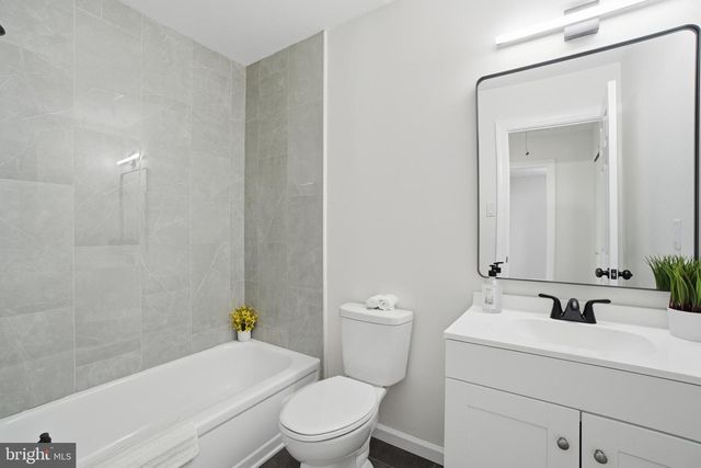 143 BANWELL LN, Mount Laurel, NJ 08054