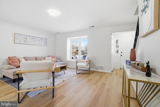 143 BANWELL LN, Mount Laurel, NJ 08054