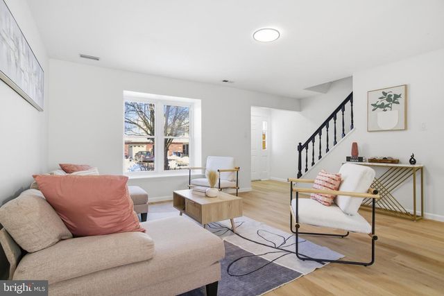 143 BANWELL LN, Mount Laurel, NJ 08054