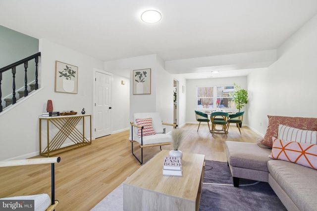 143 BANWELL LN, Mount Laurel, NJ 08054