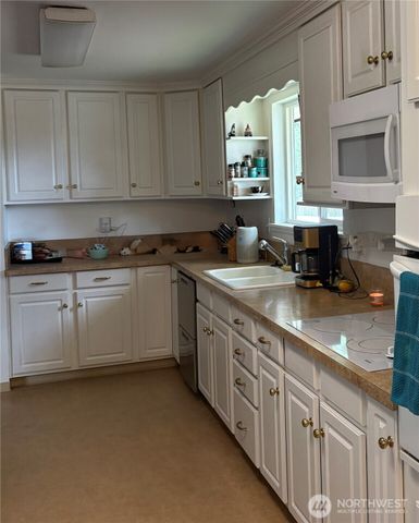 13815 Park Avenue S, Tacoma, WA 98444