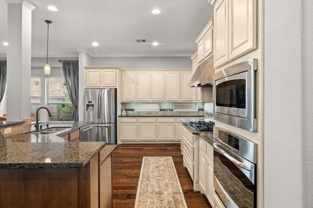 11 Canoe Bend Drive, Spring, TX 77389