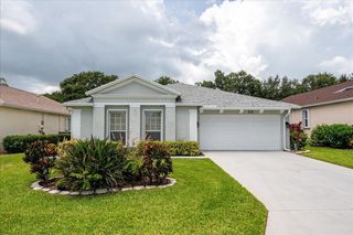 212 SW Lake Forest Way, Port St Lucie, FL 34986